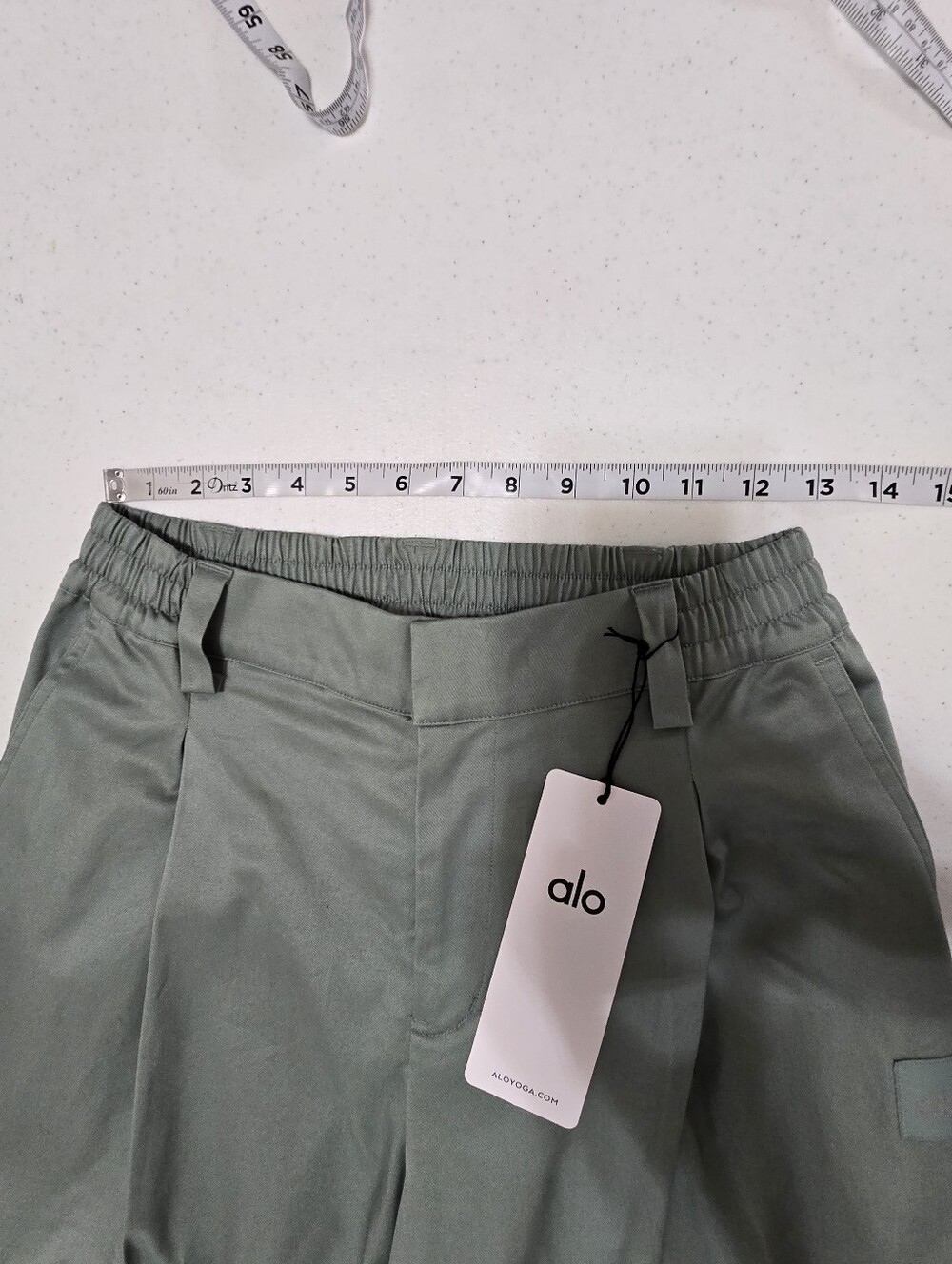 Alo Yoga High-Waist Night Out Cargo Trouser Botanical Green Women's Small NWT - Picture 5 of 15